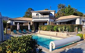 côte et mer - appartement haut standing dans villa avec piscine et vue mer